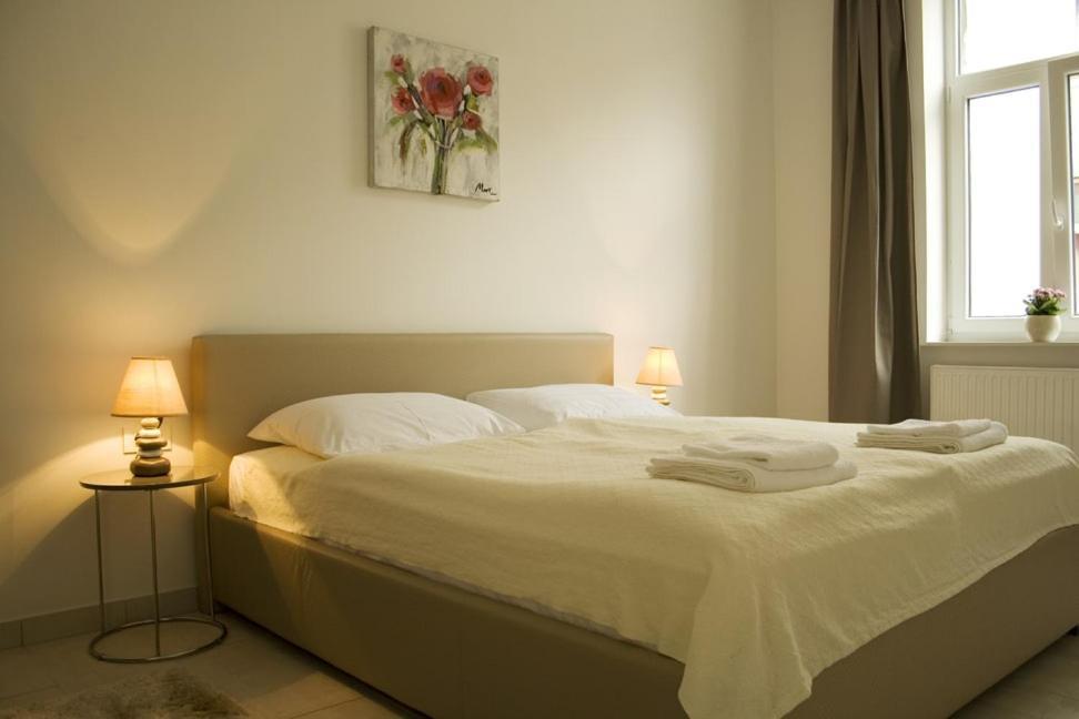 Flowers Premium Apartments & Rooms ซาเกร็บ ภายนอก รูปภาพ